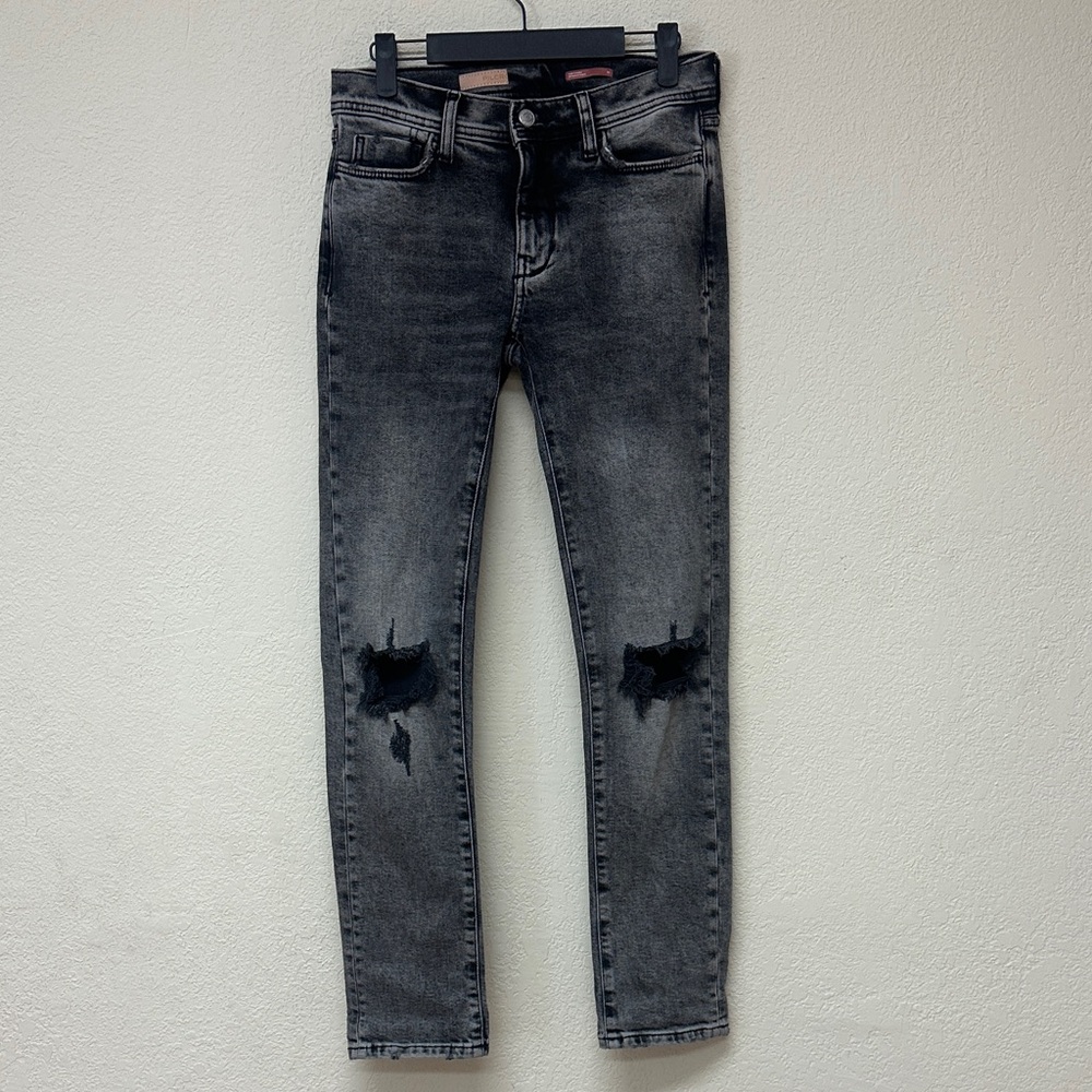 Anthropologie Pilcro NWOT womans Gray Distressed Skinny Jeans size 25